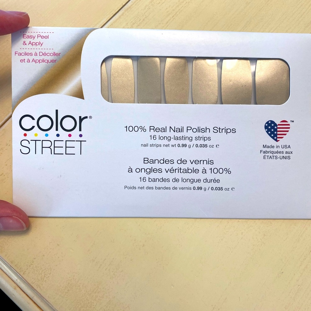Retired NiB color street Stay Golden